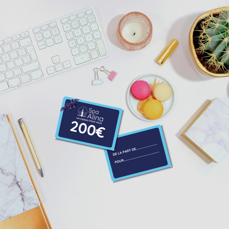 Carte cadeau Spa Alina - 200€ Carte cadeau Spa Alina d'une valeur de 200€ posée sur un bureau.